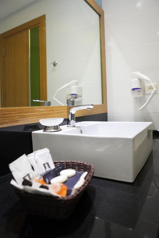 Ege Sevilen Hotel Turgutlu Habitación foto